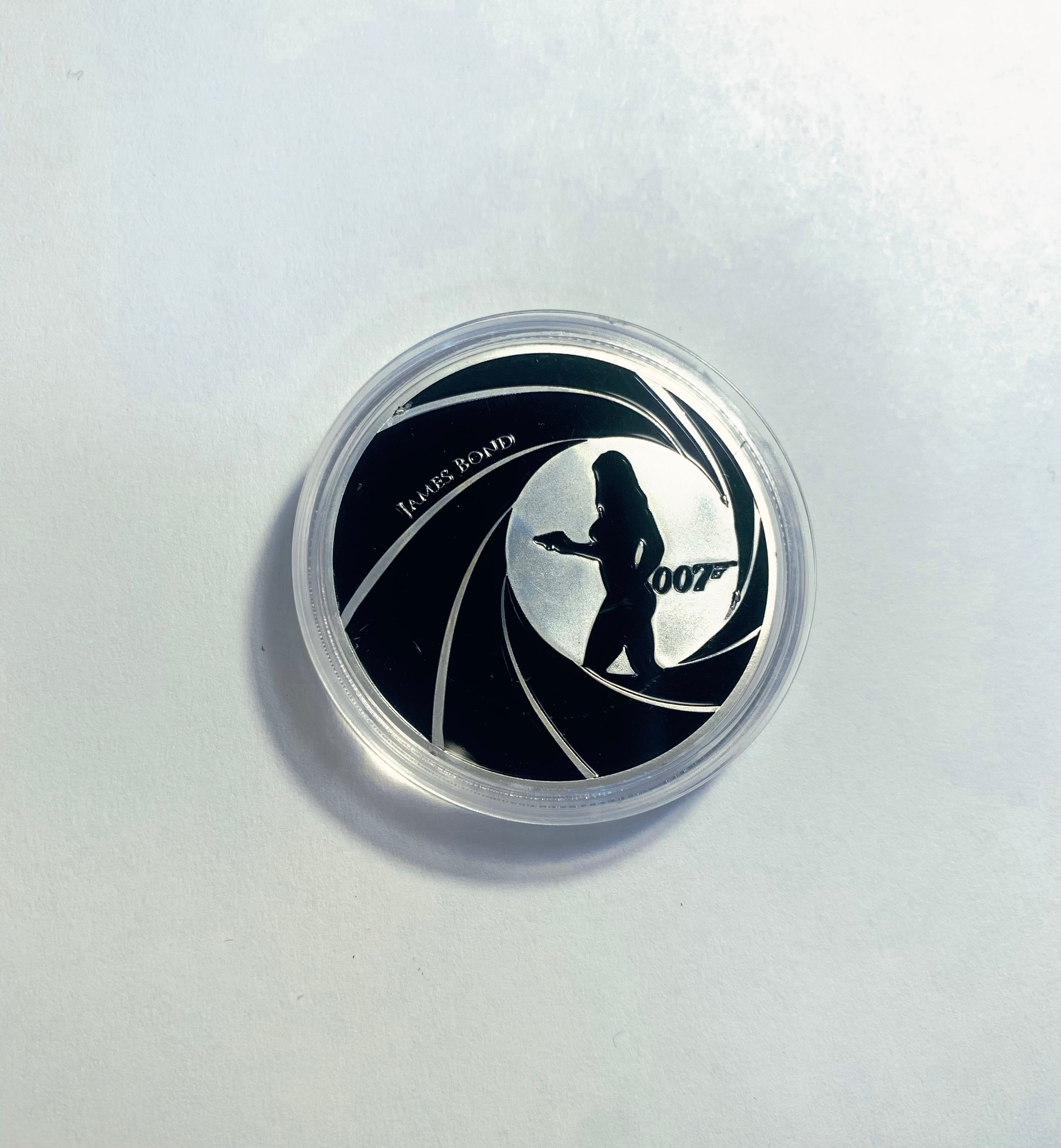 Pièce porte-bonheur-007-pièce cadeau artisanale colorée dans une capsule de protection en plastique plaquée argent #LCE01