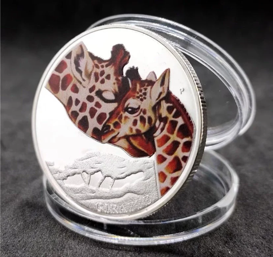 Lucky Coin - Giraffe Baby and mum - Craft Gift Coin Colored in Protective Plastic Capsule Silver plated