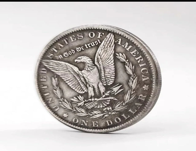 Hobo Coin – Fille et ballon – Pièce cadeau artisanale en cuivre gravé